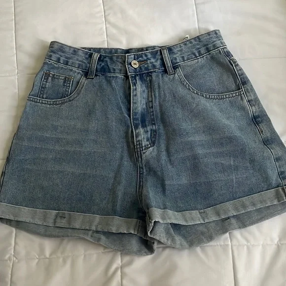 Jean shorts - Picture 1 of 2